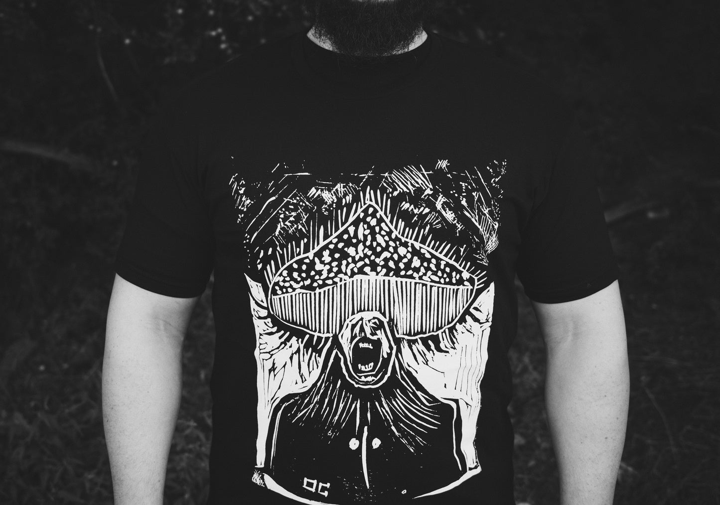 Infected Mushroom — T-shirt z autorskim linorytem Ociętego (Unisex)