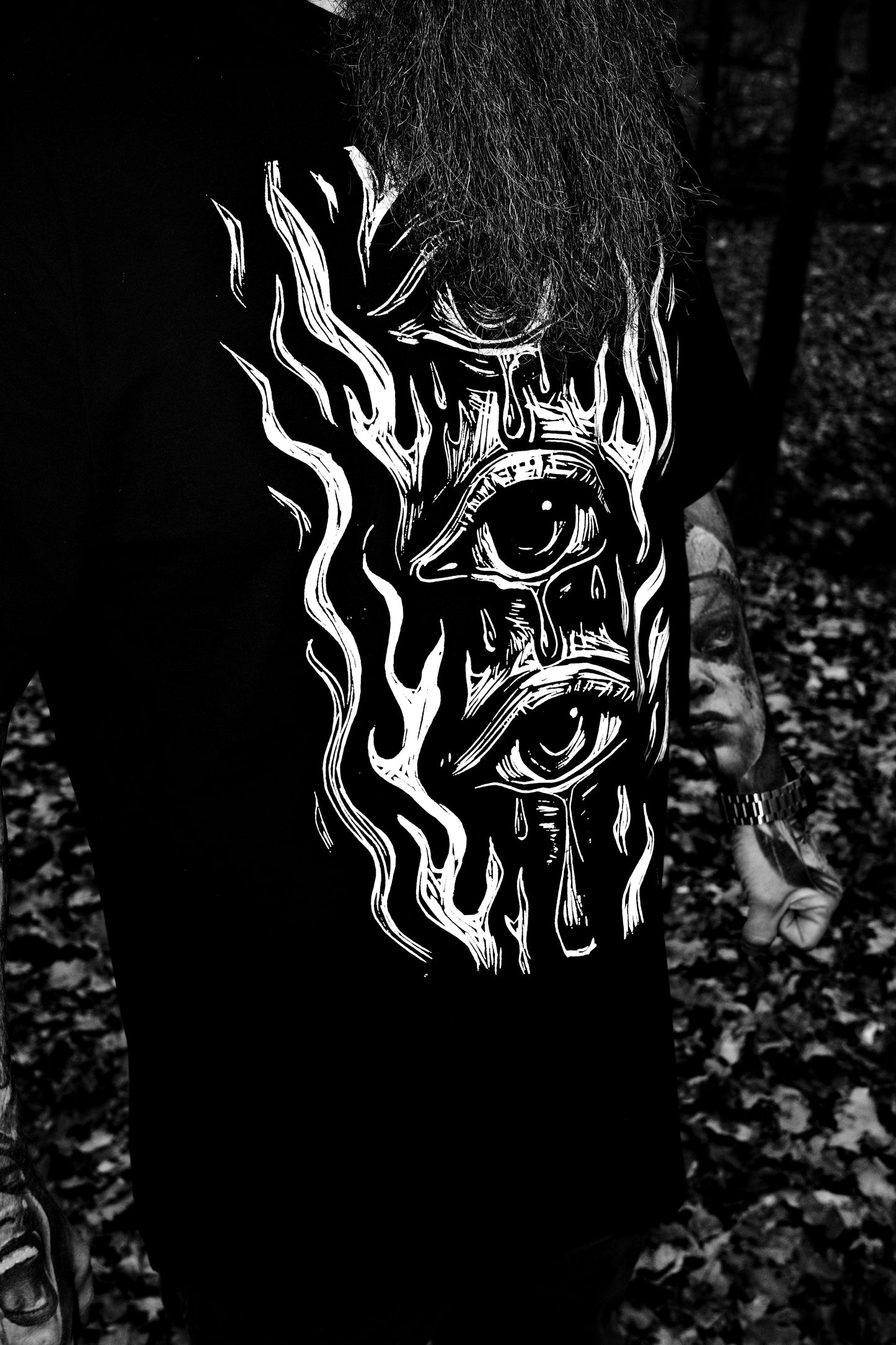 Totem — T-shirt z autorskim linorytem (Unisex)