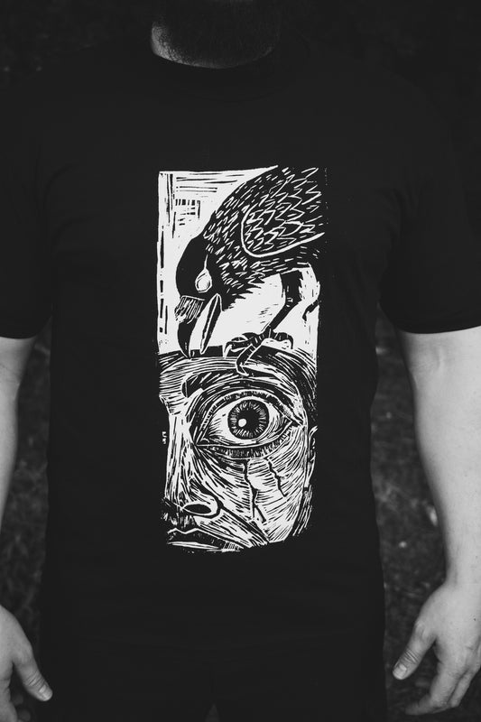 Kobieta i Kruk — T-shirt z autorskim linorytem Ociętego (Unisex)