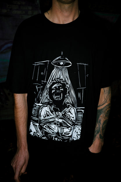 Madness — T-shirt z autorskim linorytem (Unisex)